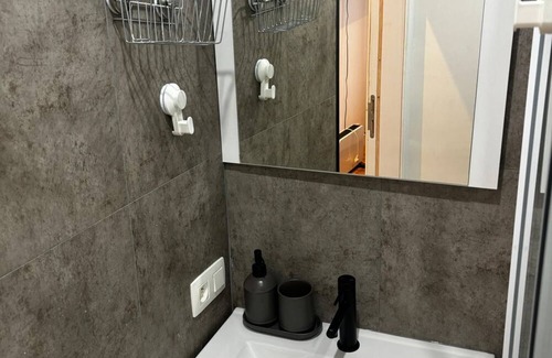 Ghent Apartment | Comfortable 2BR Stay | Near Korenmarkt + WiFi