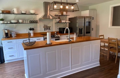 North Charleston House | Comfortable and elegant 3 bedroom home with King Bed master suite.