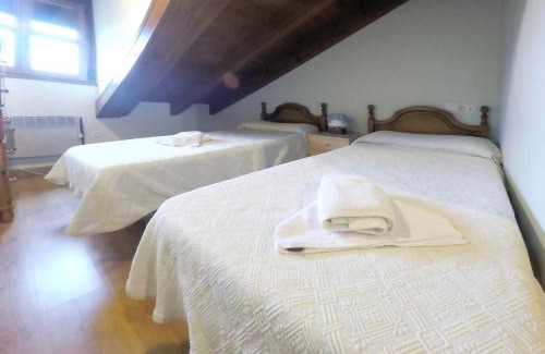 Parres Municipality Apartment | Comfortable Apartment in Llanes with Mountain View, 45 m²