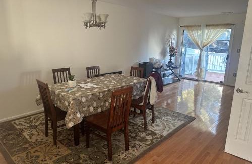 Suitland House | Comfortable, Convenient Room near DC