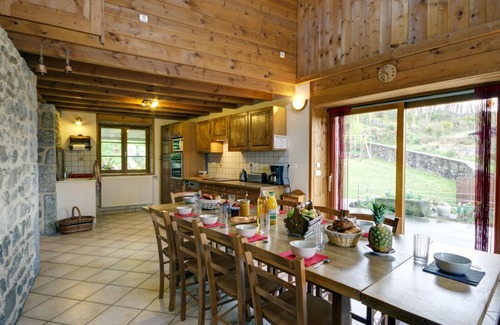 Chalmazel-Jeansagniere Cottage | Comfortable cottage with sauna, fireplace, garden, near ski resort
