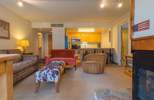 Copper Mountain Village Condo | Comfortable Cozy Condo - Short Walk to American Eagle Lift - SH402 by RedAwning