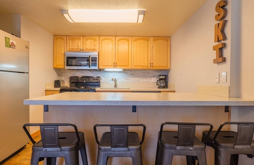 Copper Mountain Village Condo | Comfortable Cozy Condo - Short Walk to American Eagle Lift - SH402 by RedAwning