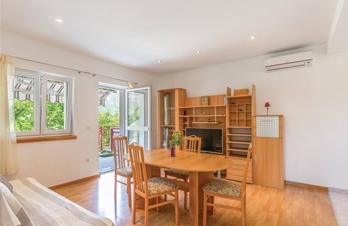 Rastovac Apartment | Comfortable, functionally furnished apartment in the Dalmatian hinterland.