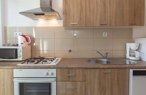 Rastovac Apartment | Comfortable, functionally furnished apartment in the Dalmatian hinterland.