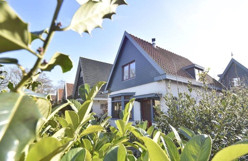 Bergen House | Comfortable Holiday Home in Bergen near Forest