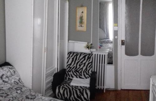 Burgos House | Comfortable House Center (1)