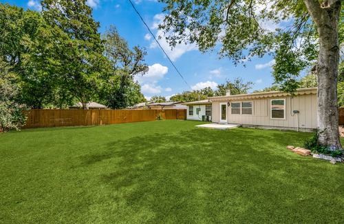 Dallas House | Comfortable, Inspiring & Renovated Family Home