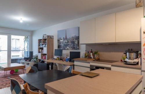 Clichy Apartment | Comfortable nest in the city center