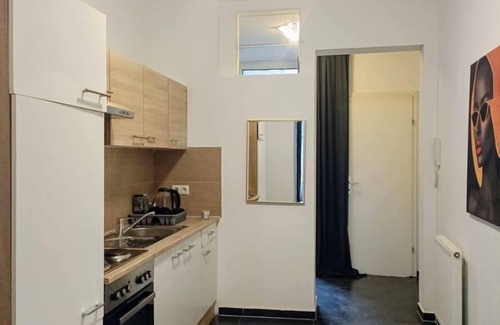 Himmelpfortgrund Apartment | Comfortable Room by Währinger Park, Shared Apt