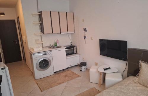 Kosharitsa Apartment | Comfortable Studio in Sunset Resort Complex, Kosharitsa