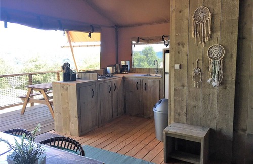 Lodeve Cabin | Comfortable tent, full nature on exceptional site, 10 mins from Lac Salagou