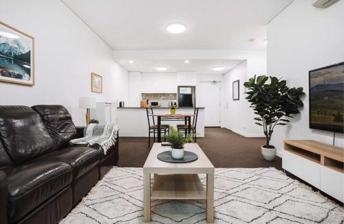Phillip Apartment | Comfy 1-Bed with Spacious Courtyard & Parking