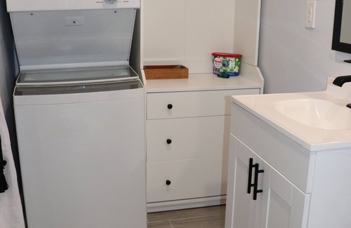 Hollywood Apartment | Comfy 1-BR Studio in South Florida Near beach - AC, Washing Machine, Netflix