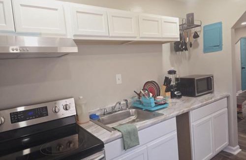 Roselawn Finance Apartment | Comfy 1BR Apt. in Pleasant Ridge