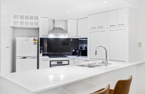 Spring Hill Apartment | Comfy 2-Bed with Pool and Secure Parking