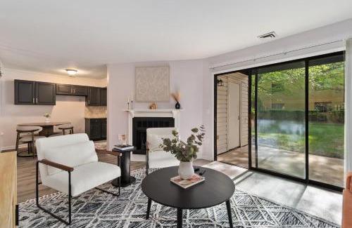 Charlotte Apartment | Comfy 2BR Condo near Uptown & NoDa Free Parking