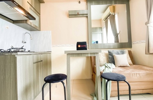 Rawasari Apartment | Comfy 2Br Near Mall At Green Pramuka City Apartment