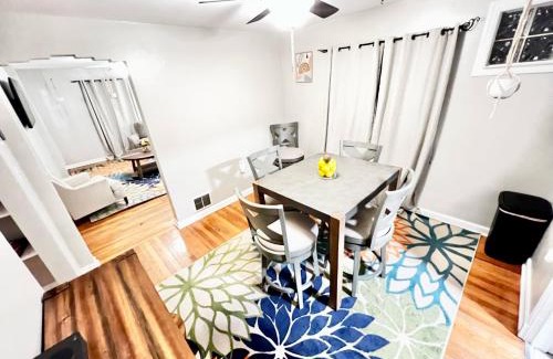 Westwood Apartment | Comfy 2nd Floor Apartment in Quiet Neighborhood 13 Min to Dwntwn