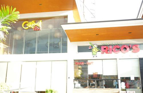 Mactan Export Processing Zone Apartment | Comfy condo unit 5mins from Mactan Airport+Netflix