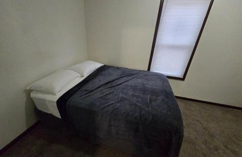 Cleveland Apartment | Comfy, Cozy 2BR Getaway