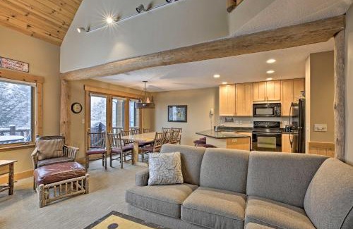 Lutsen Villa | Comfy Lutsen Mountain Villa with Balcony and Grill