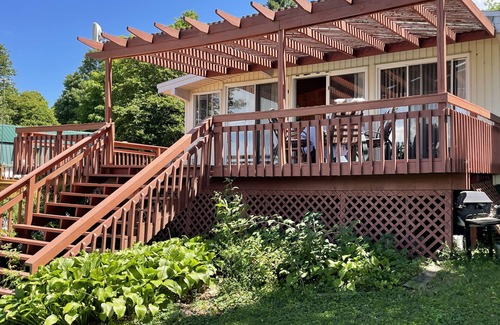 Dundee Cottage | Comfy St Lawrence getaway for Fisher or birdwatcher or for a family vacation