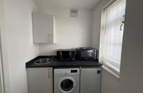 Chadwell House | Comfy Studio Flat