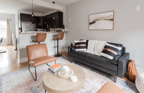 Chicago Apartment | Comfy|Stylish 1Bd 1Ba - Portage Park