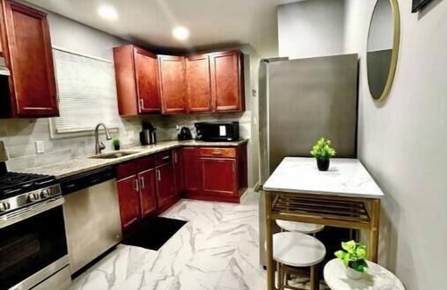 Montclair House | Comfy, suburban, NYC/EWR/Montclair