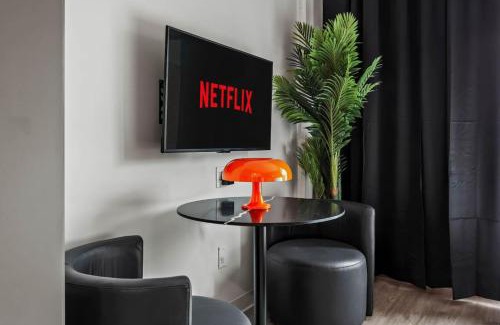 Historic Ybor Apartment | Comfy Ybor Studio Free Parking Close to DT