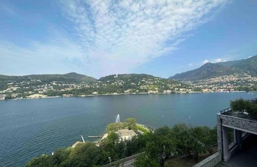 Como Apartment | Como Lake View AC and Garage