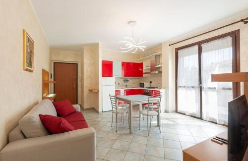 Marnate Apartment | Comodo [20min da MXP]+Box Auto