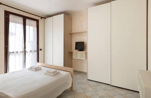 Marnate Apartment | Comodo [20min da MXP]+Box Auto