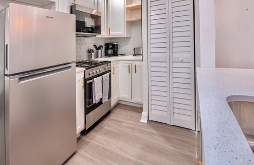 South Hyde Park Apartment | Completely remodeled apartment in the heart of Kansas City
