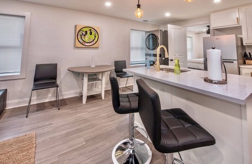 South Hyde Park Apartment | Completely remodeled apartment in the heart of Kansas City