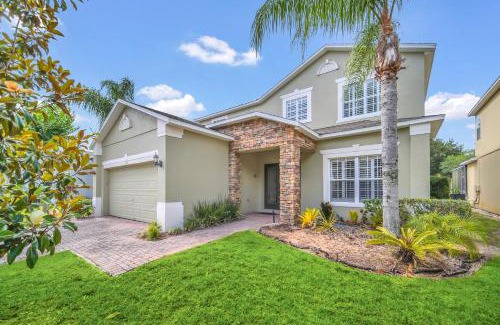 Highgate Park House | Completely Remodeled 5 Bedroom Disney Pool Home
