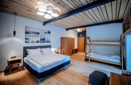 Uricani Hotel | Complexul Turistic Cheile Butii