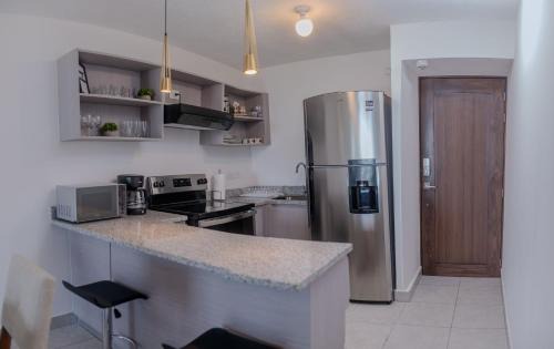 San Salvador Apartment | Condo 9, San Francisco Tower