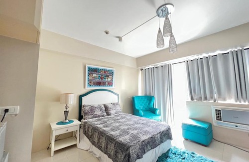 Pasay Apartment | Condo Across Manila Airport near Resorts World with WIFI