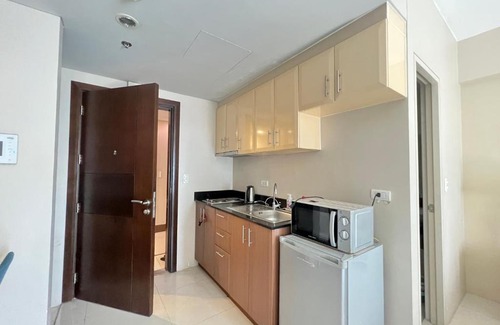 Pasay Apartment | Condo Across Manila Airport near Resorts World with WIFI
