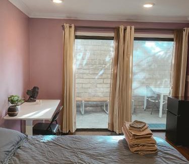 Inglewood House | Condo Near LAX & Sofi