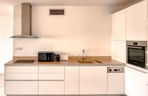 Tel Aviv Apartment | Condo & Pool in New North by FeelHome