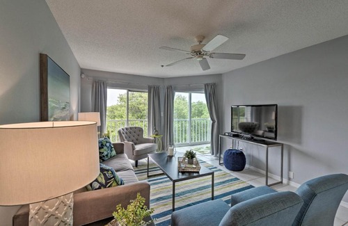 Holmes Beach Apartment | Condo with Pool and Gulf Access on Anna Maria Island!