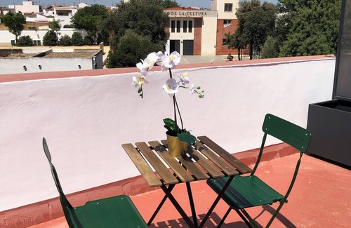 Bollullos de la Mitacion Apartment | ¡confortable y Bonito, a 15 km de Sevilla y a 5 km del Aeródromo de La Juliana!