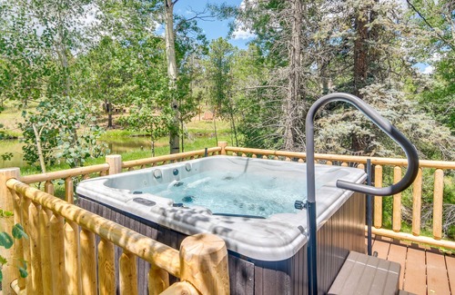 Green Valley Cottage | Conifer Log Cabin Rental w/Private Hot Tub & Pond