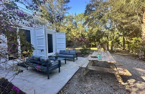Jupiter Cottage | Connect with Nature at Headwaters Retreat in Jupiter Farms