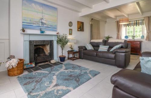 Saint Erth Praze House | Connie's Cottage