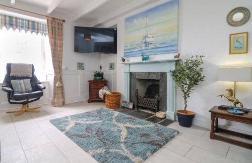 Saint Erth Praze House | Connie's Cottage