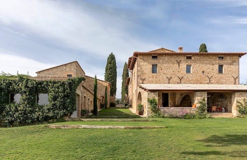Sarteano Villa | Contemporary luxury villa in Tuscany